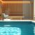 Retinol a sauna i basen chlorowany – jak bezpiecznie łączyć pielęgnację i uniknąć podrażnień skóry